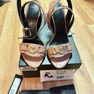 Versace sandal vernice size 7